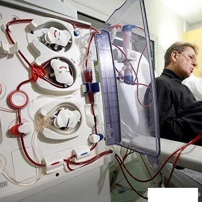 机电在医疗泵外面的操纵