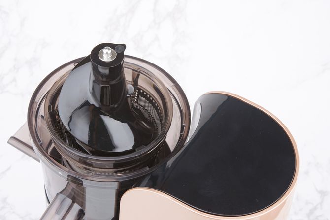 若何遴选一款好的原汁机机电